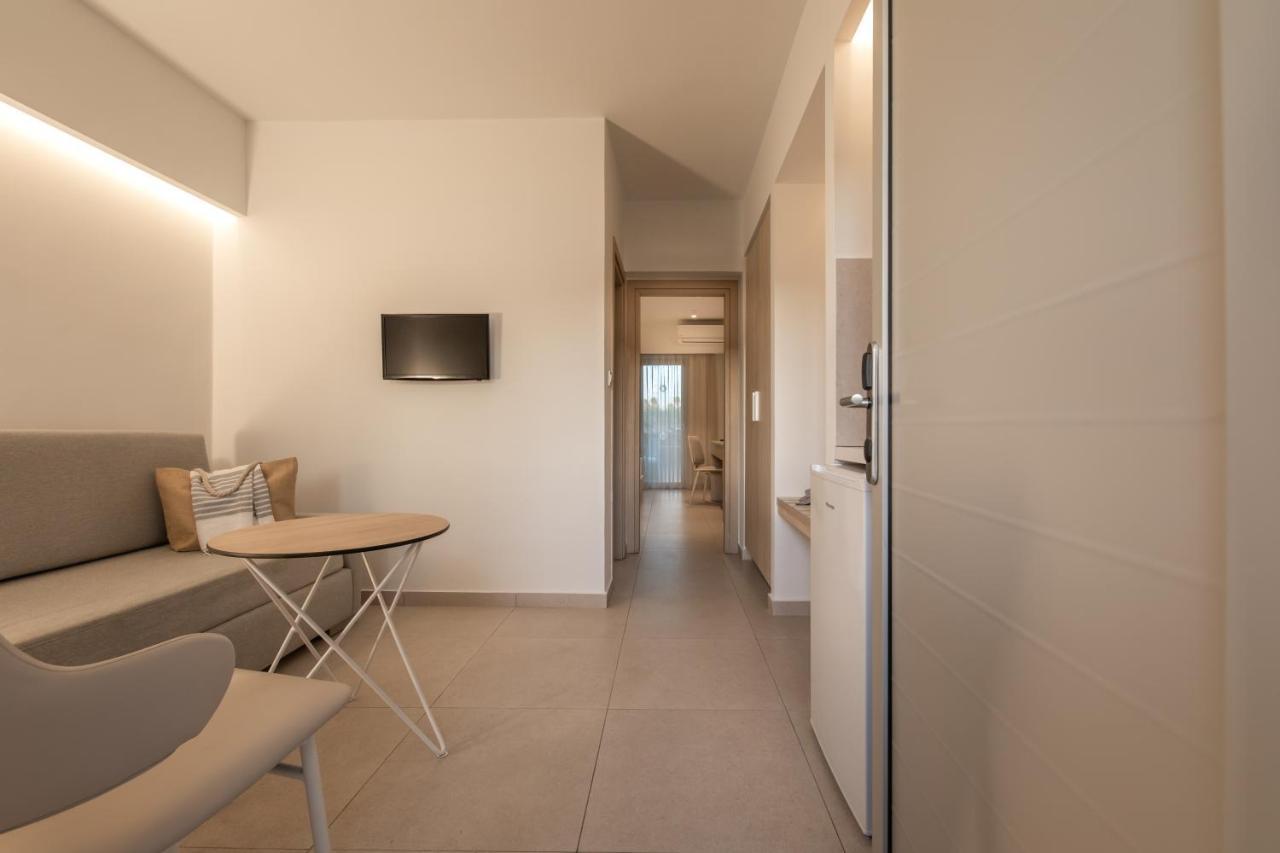 Mythos Suites Hotel Tigaki Eksteriør billede